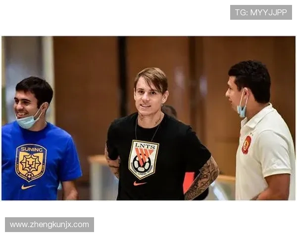 佩莱与格德斯的对决谁能在赛场上更胜一筹引发球迷热议 佩莱与格德斯的对决谁能在赛场上更胜一筹引发球迷热议