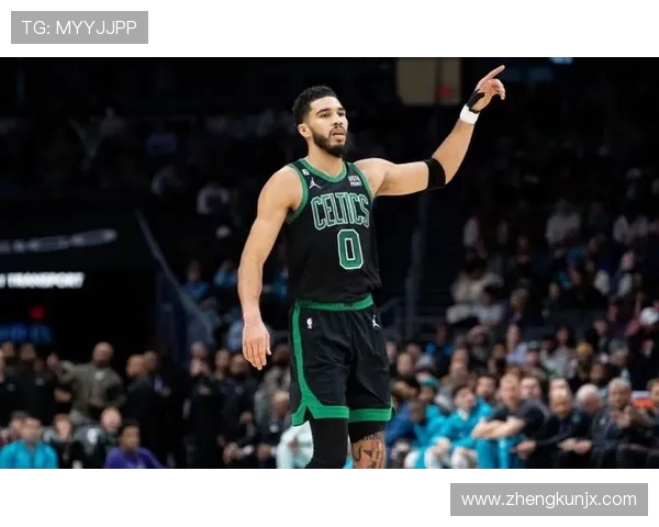 杰森塔图姆如何在NBA赛场上展现出色的领导力与竞技实力