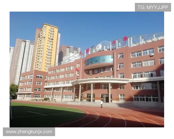 李添荣的奋斗历程与人生哲学探讨：从平凡到卓越的成长之路