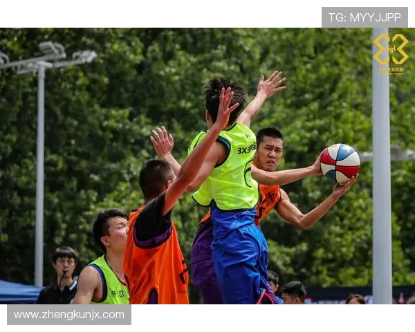 重庆足球队技术表现分析与联赛战绩的深度探讨